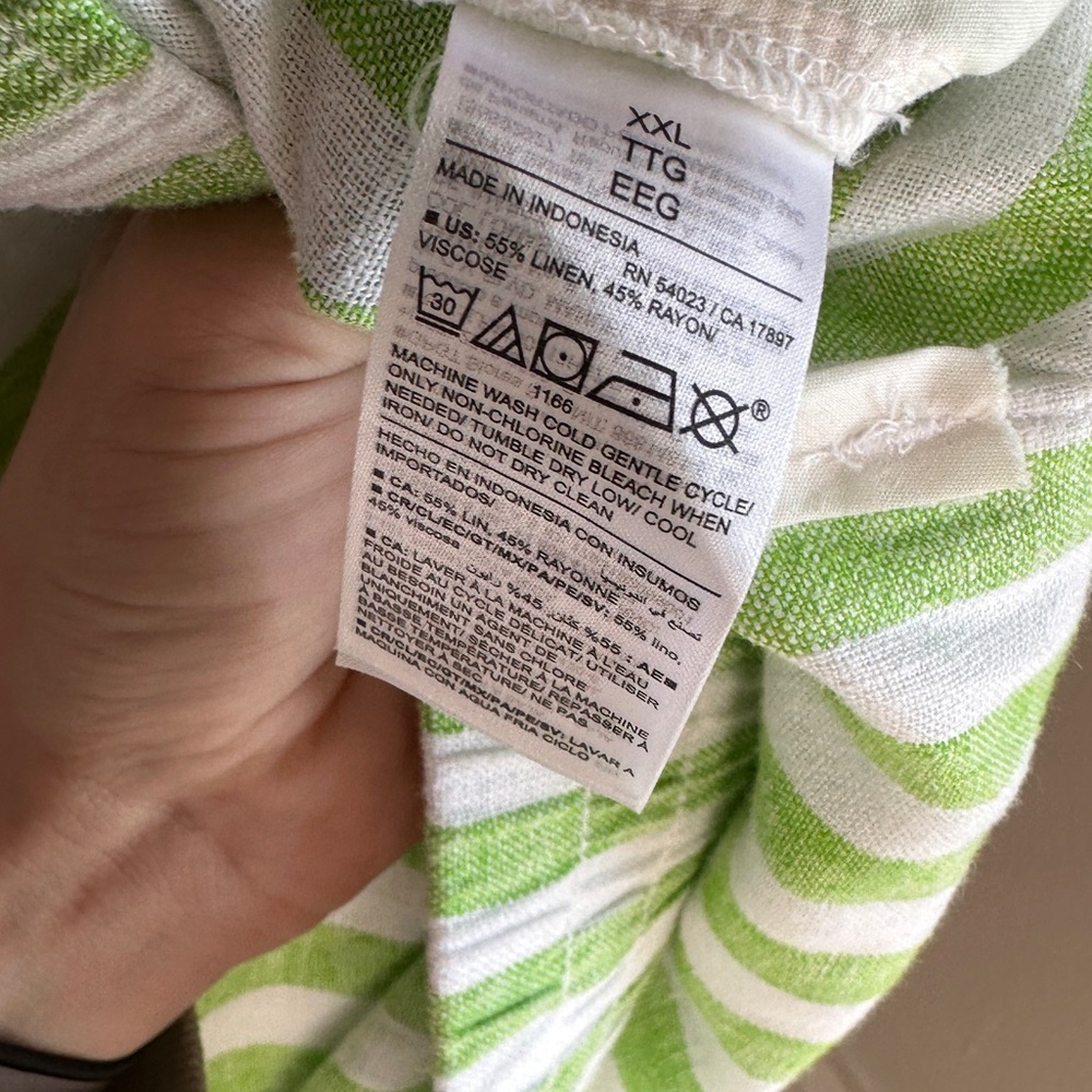Old Navy Light Green and White Striped Women's Shorts - Picture 11 of 13